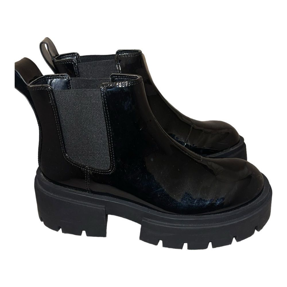 Rugged Short Combat Chelsea Boots